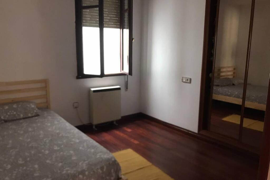 Apartamento En Pleno Centro Catedral 1D Oviedo Buitenkant foto